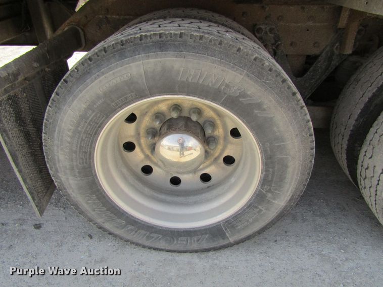 image for item GC9853 1998 Kenworth T2000  semi truck with trailer