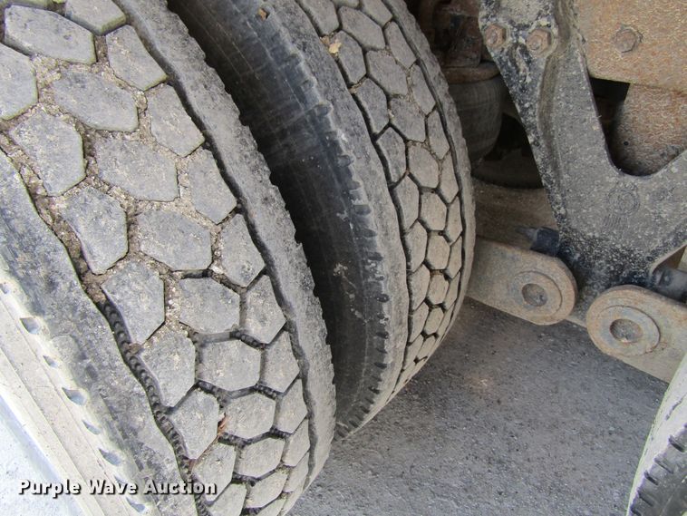 image for item GC9853 1998 Kenworth T2000  semi truck with trailer