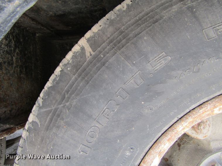 image for item GC9853 1998 Kenworth T2000  semi truck with trailer