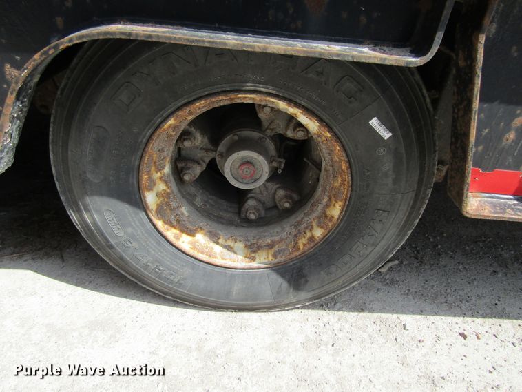 image for item GC9853 1998 Kenworth T2000  semi truck with trailer