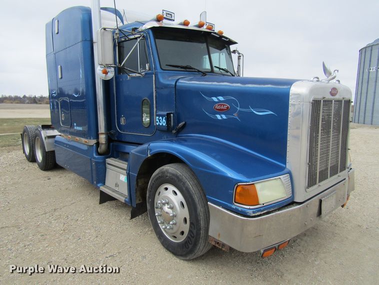 image for item GC9882 1994 Peterbilt 377  semi truck