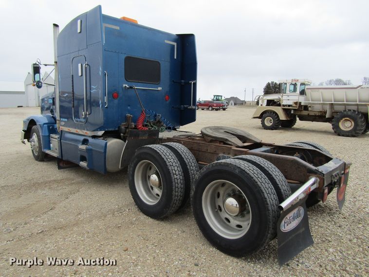 image for item GC9882 1994 Peterbilt 377  semi truck