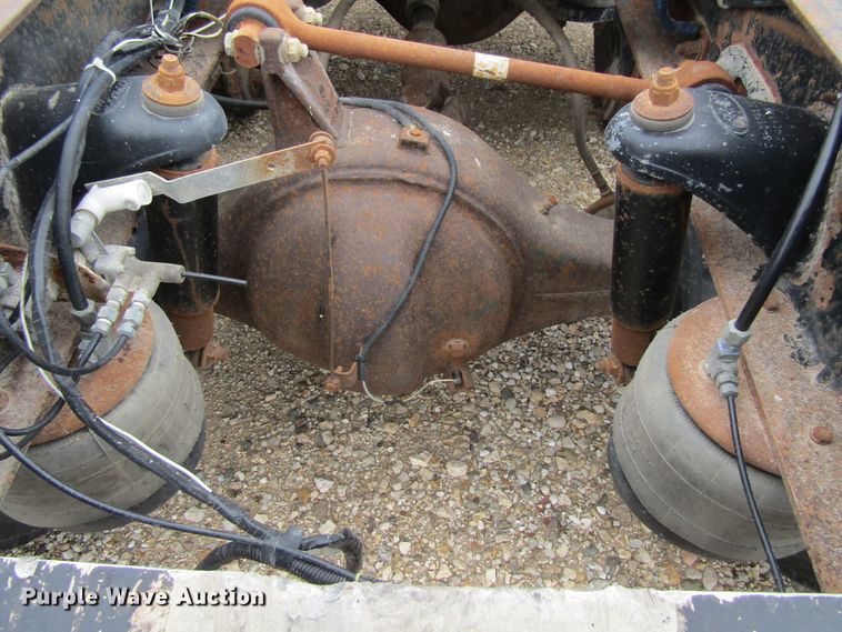 image for item GC9882 1994 Peterbilt 377  semi truck