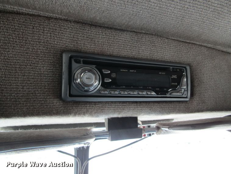 image for item GC9882 1994 Peterbilt 377  semi truck