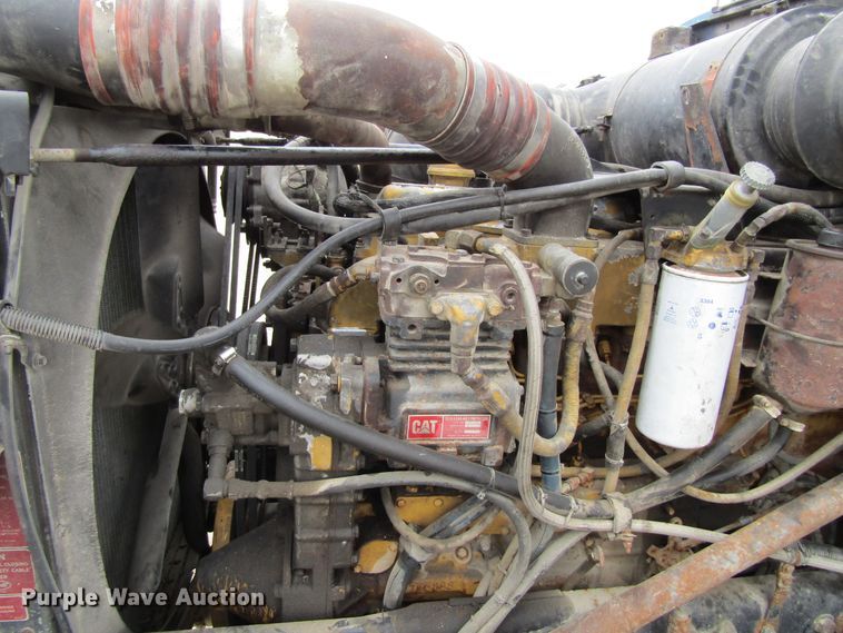 image for item GC9882 1994 Peterbilt 377  semi truck