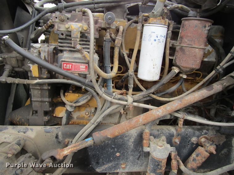 image for item GC9882 1994 Peterbilt 377  semi truck