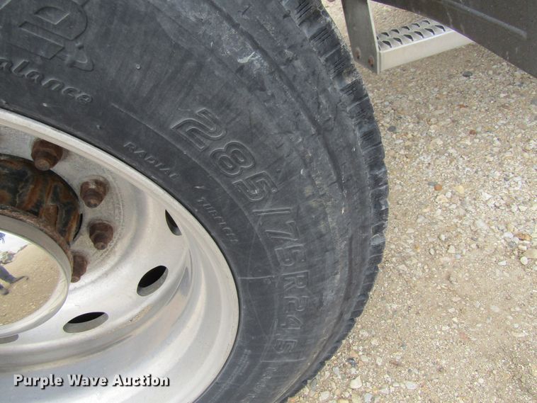 image for item GC9882 1994 Peterbilt 377  semi truck