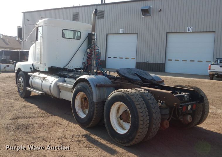 image for item HE9591 1995 Kenworth T400  semi truck