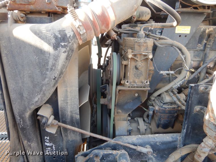 image for item HE9591 1995 Kenworth T400  semi truck