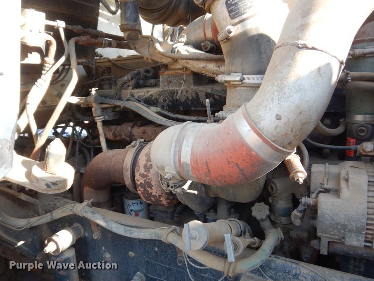 image for item HE9591 1995 Kenworth T400  semi truck