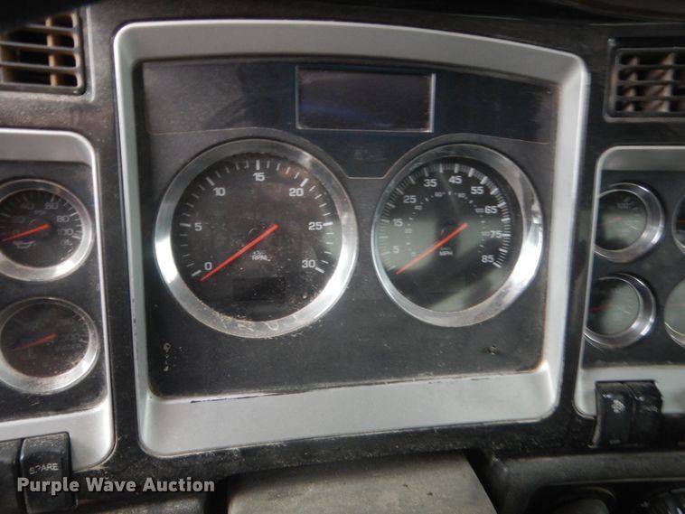 image for item HG9578 2012 Kenworth T800  semi truck