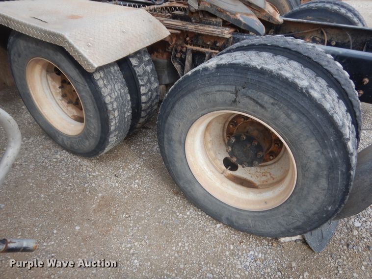 image for item HG9578 2012 Kenworth T800  semi truck