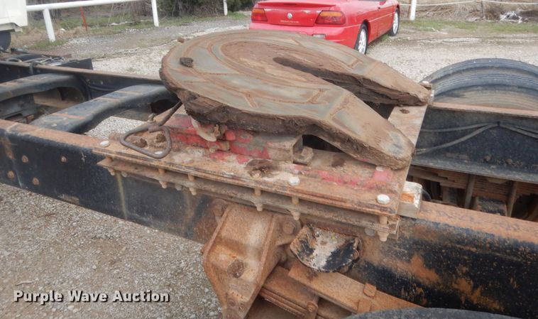 image for item HG9580 1995 Ford L8000  semi truck