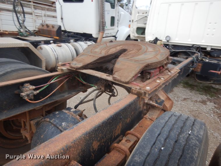 image for item HG9580 1995 Ford L8000  semi truck