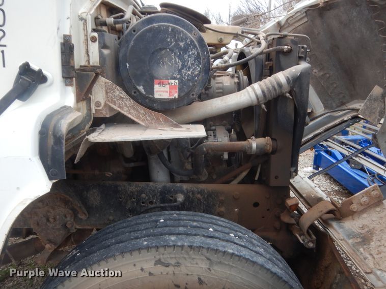 image for item HG9580 1995 Ford L8000  semi truck