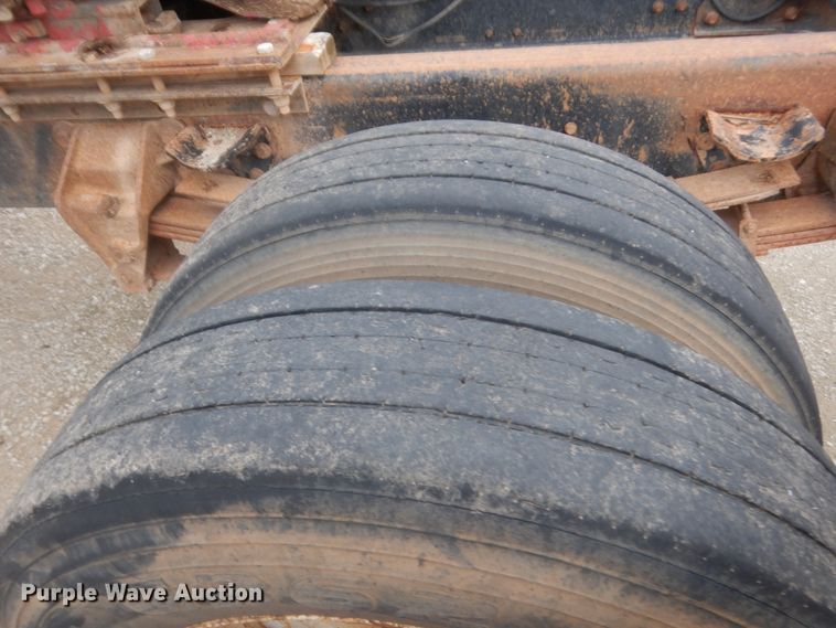 image for item HG9580 1995 Ford L8000  semi truck