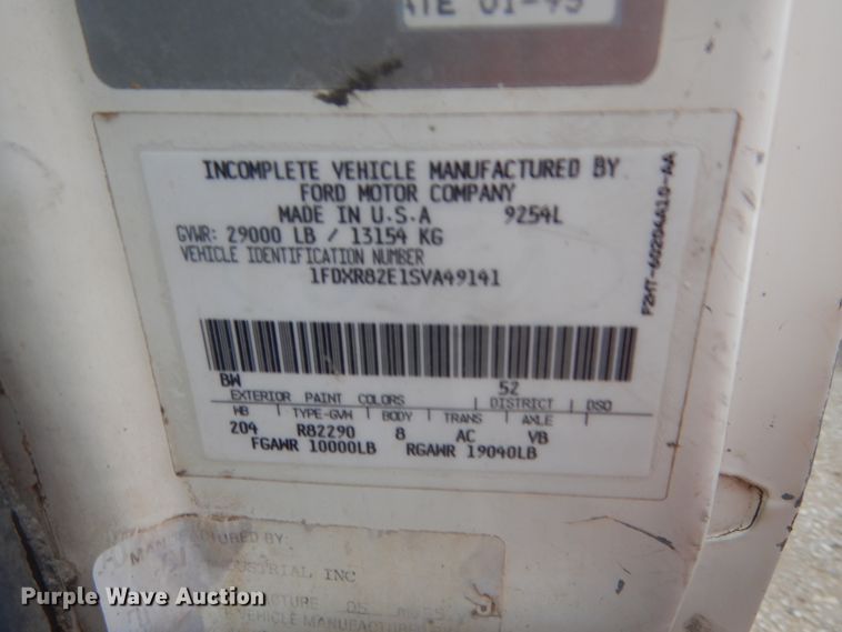 image for item HG9580 1995 Ford L8000  semi truck