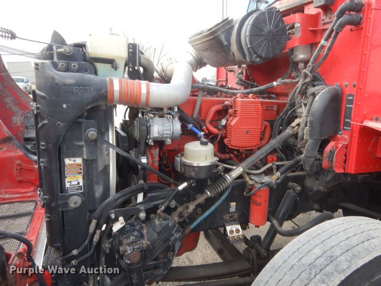 image for item HG9972 2008 Peterbilt 384  semi truck