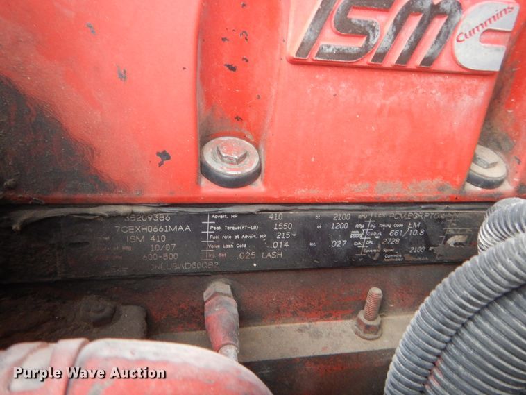 image for item HG9972 2008 Peterbilt 384  semi truck