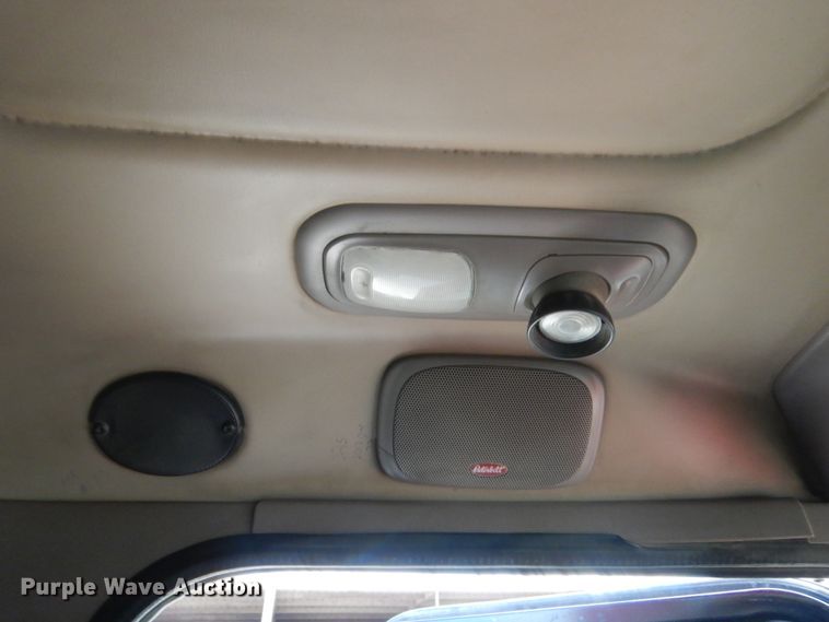 image for item HG9972 2008 Peterbilt 384  semi truck