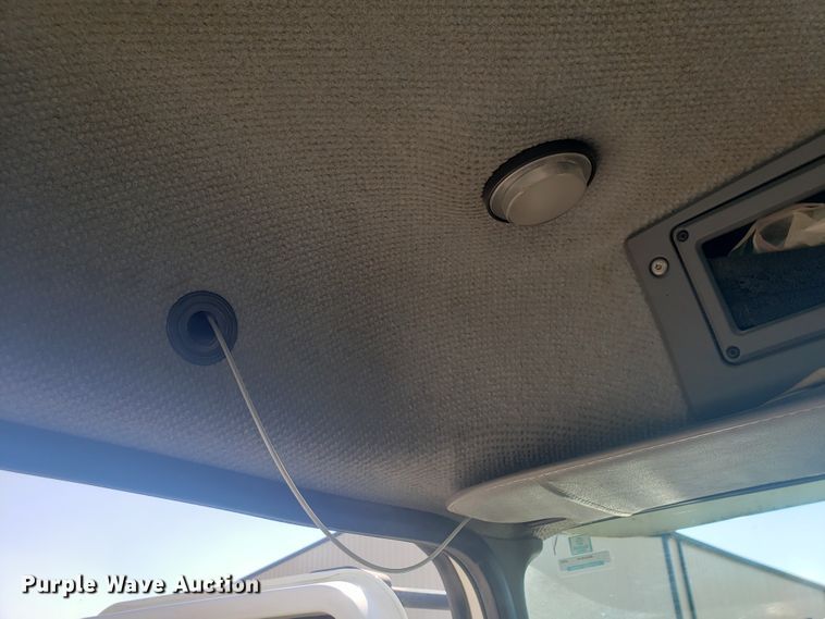 image for item HO9367 2008 Mack CHU613  semi truck