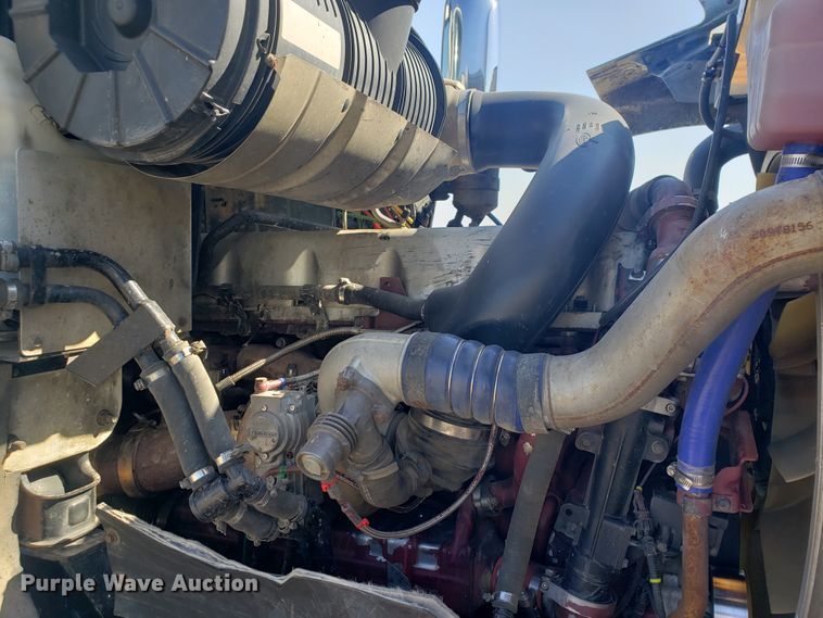 image for item HO9367 2008 Mack CHU613  semi truck