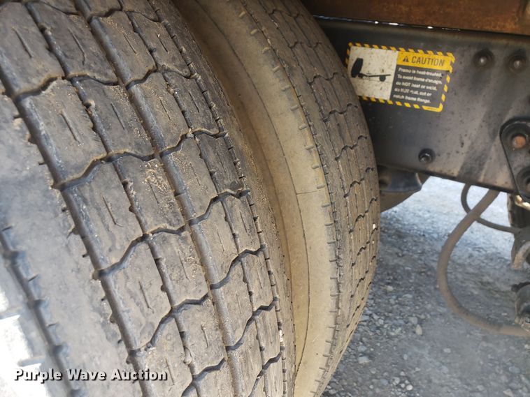 image for item HO9367 2008 Mack CHU613  semi truck