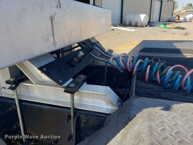 image for item HO9367 2008 Mack CHU613  semi truck