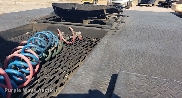 image for item HO9367 2008 Mack CHU613  semi truck