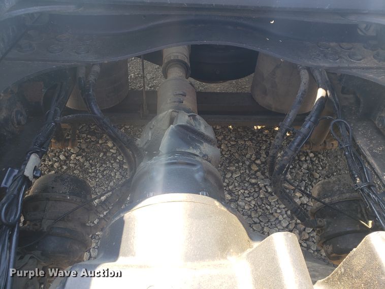 image for item HO9367 2008 Mack CHU613  semi truck