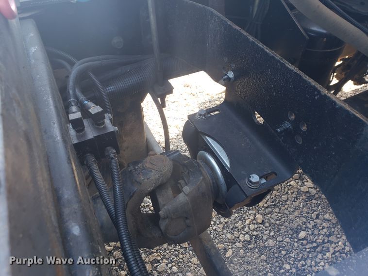 image for item HO9367 2008 Mack CHU613  semi truck