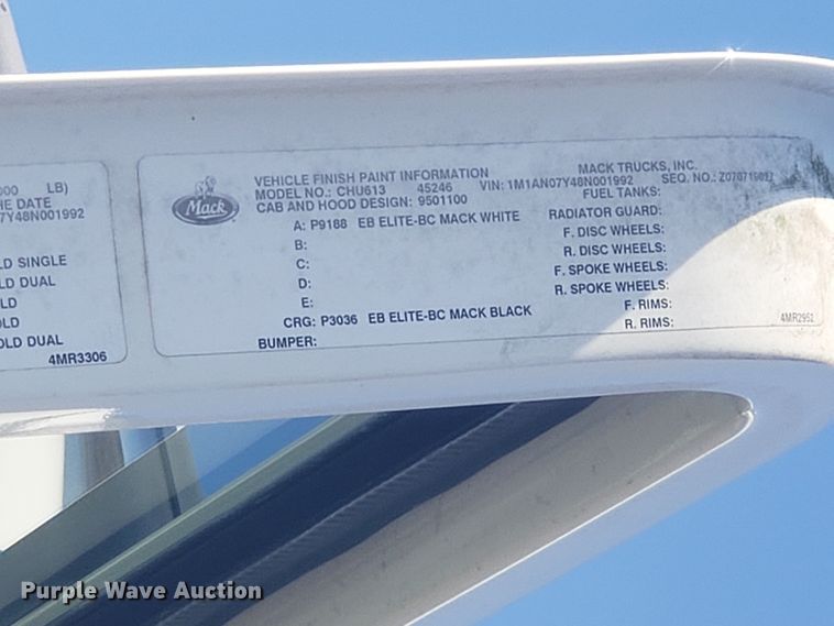 image for item HO9367 2008 Mack CHU613  semi truck