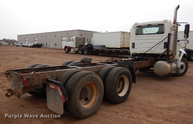 image for item HR9043 2007 International 8600  truck chassis