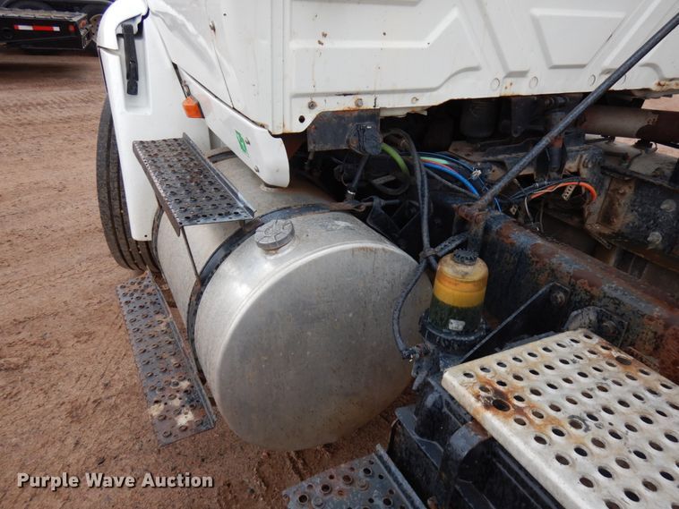 image for item HR9043 2007 International 8600  truck chassis