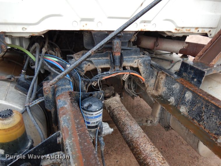 image for item HR9043 2007 International 8600  truck chassis