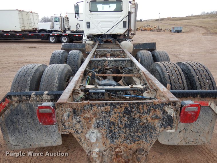 image for item HR9043 2007 International 8600  truck chassis