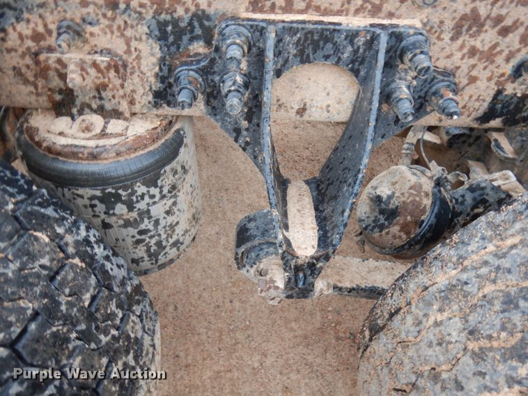 image for item HR9043 2007 International 8600  truck chassis