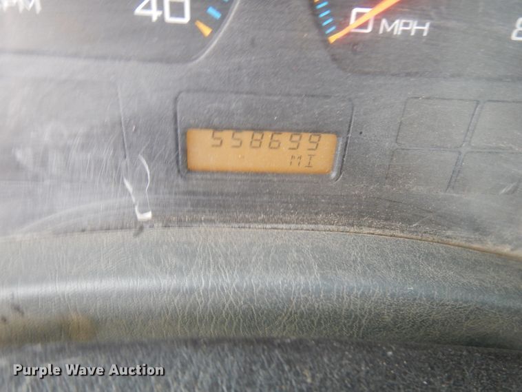 image for item HR9043 2007 International 8600  truck chassis