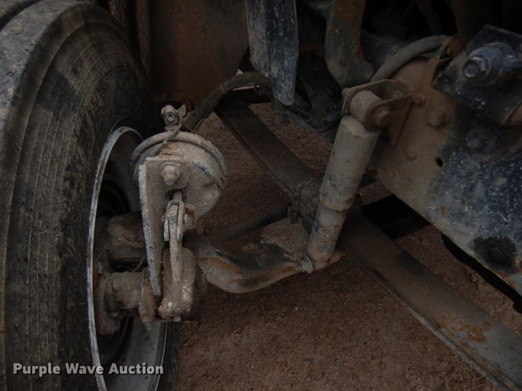 image for item HR9043 2007 International 8600  truck chassis