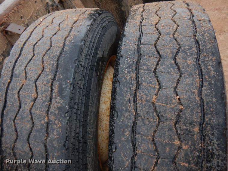 image for item HR9043 2007 International 8600  truck chassis