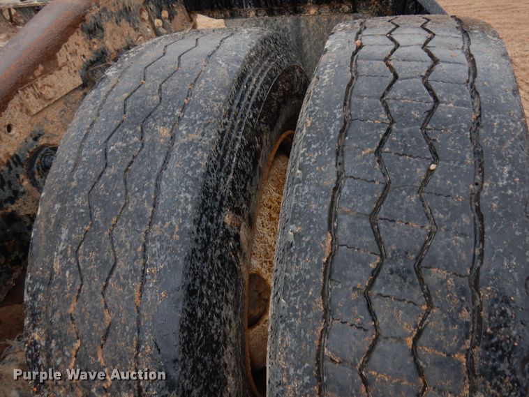 image for item HR9043 2007 International 8600  truck chassis