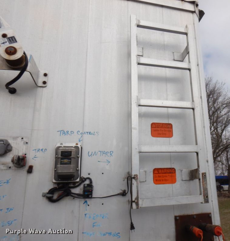 image for item HR9135 2009 J-Mark live bottom trailer