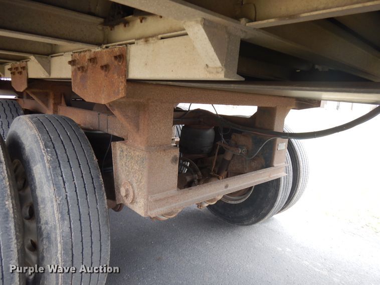 image for item HR9135 2009 J-Mark live bottom trailer