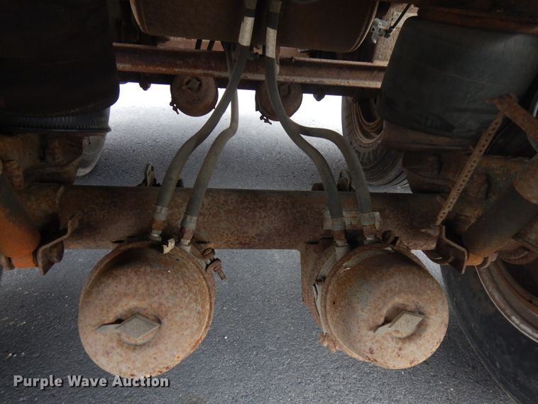 image for item HR9135 2009 J-Mark live bottom trailer