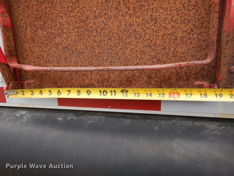 image for item HR9135 2009 J-Mark live bottom trailer