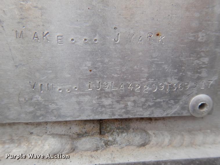 image for item HR9135 2009 J-Mark live bottom trailer