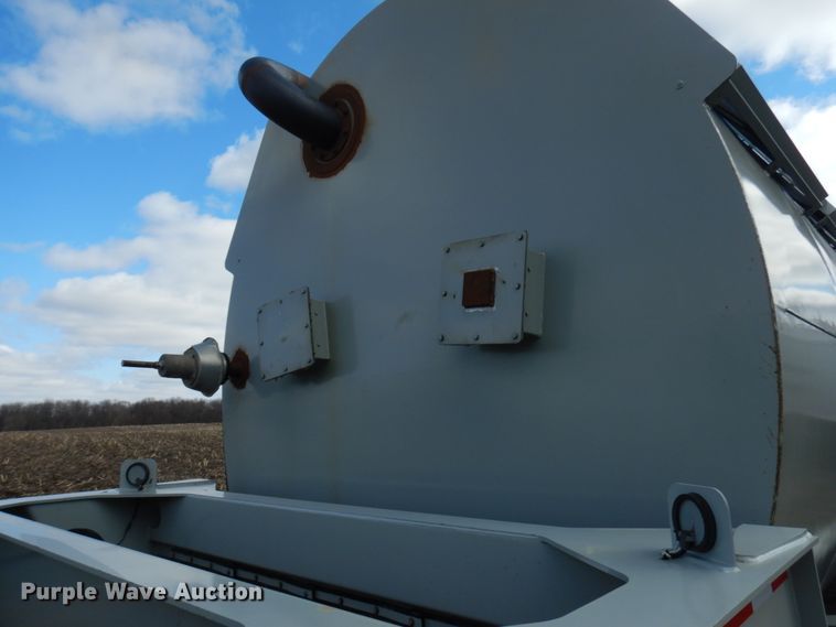 image for item HR9136 2013 Mertz 101893543 sand silo trailer