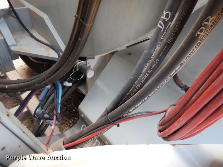 image for item HR9136 2013 Mertz 101893543 sand silo trailer