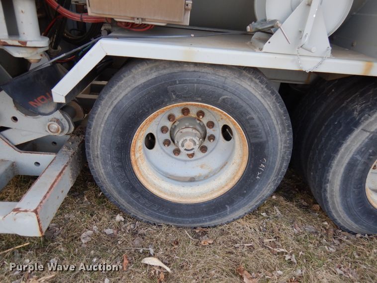 image for item HR9136 2013 Mertz 101893543 sand silo trailer