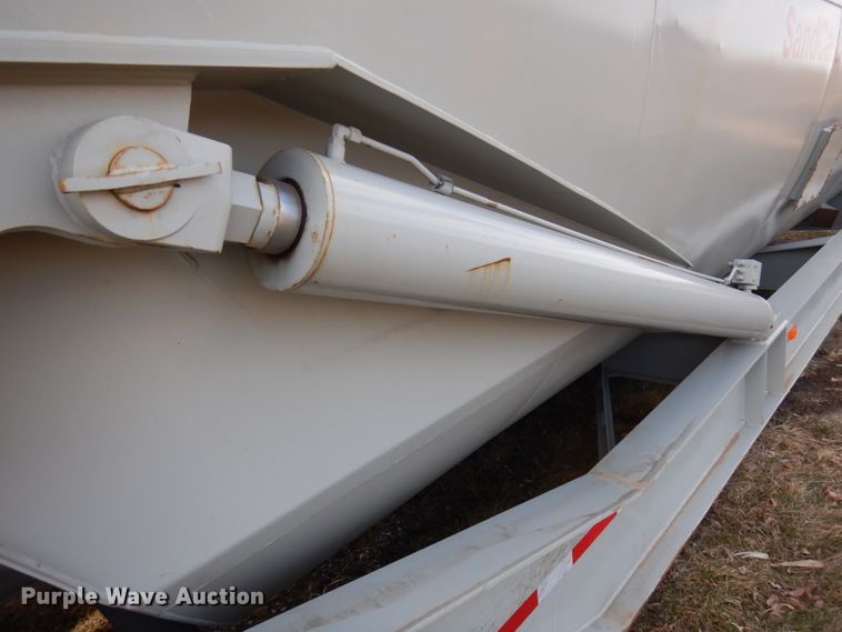 image for item HR9137 2013 Mertz 101893543 sand silo trailer